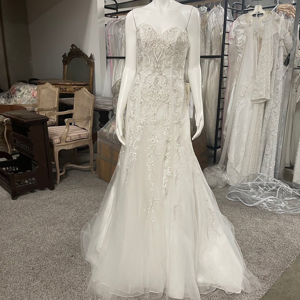 Strapless Wedding Dress - Picture 2 of 8